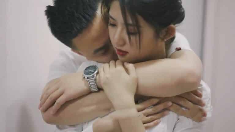 Địt em gái giận chồng lúc nữa đêm đi dạo