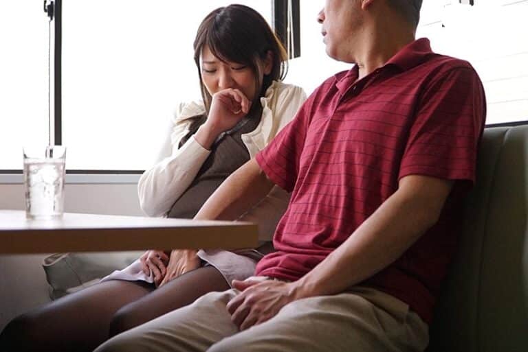 Tên sếp đồi bại và em nhân viên văn phòng dâm đãng