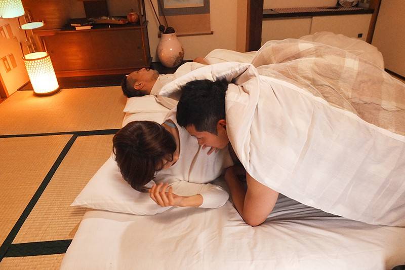 Vietsub Anh nhân viên may mắn và cô vợ ông chủ